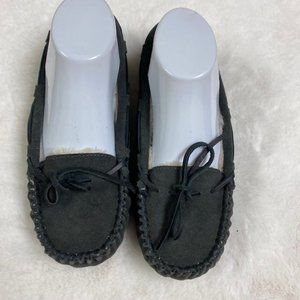 Minnetonka‎ Cally Gray Leather Moccasin Slippers Women's 6 Faux Fur Lined